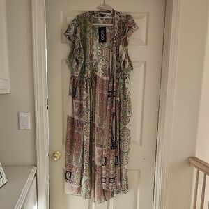 Gigio Women's Elegant Green and Pink Cover Up